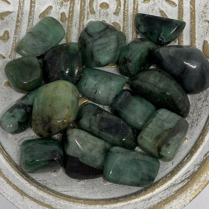 Emerald Tumble Stone
