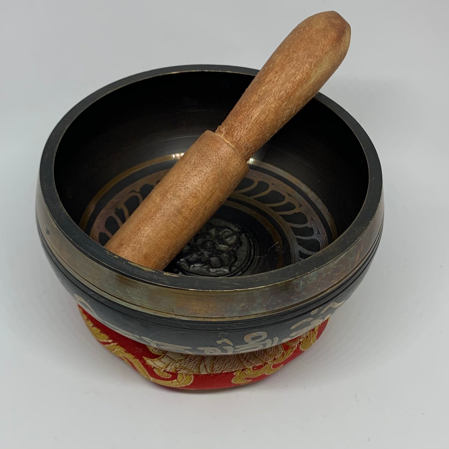 Singing Bowl with striker and cushion